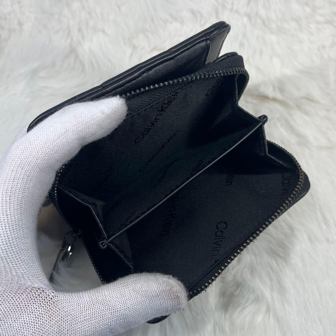 【極美品】  ブラックレザー二つ折り財布　やわらかレザー