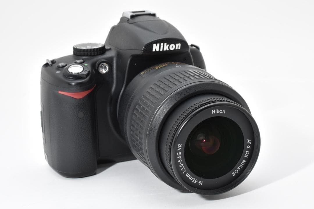 美品✨ショット数8847回!自撮OK＆スマホ転送セット★Nikon D5000