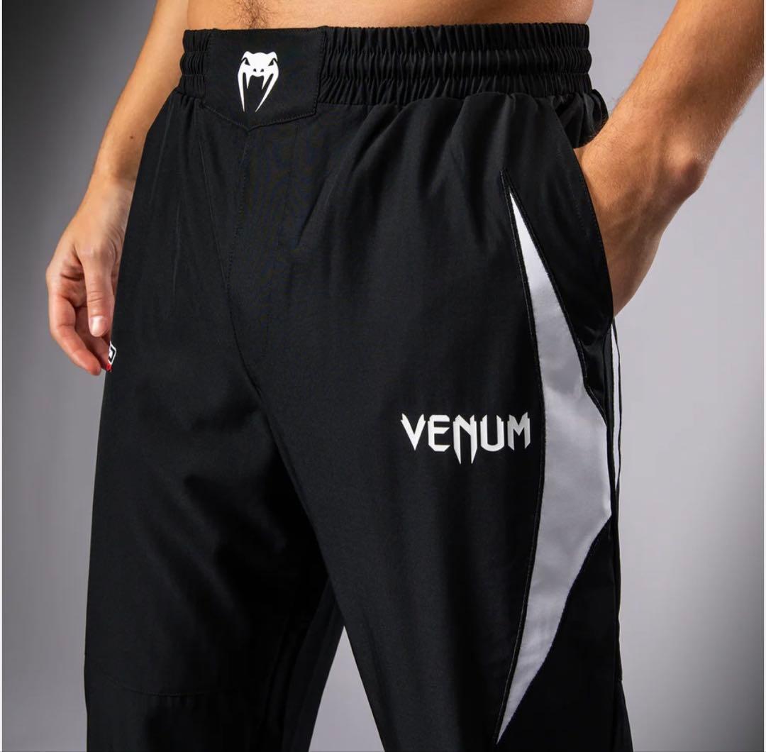 Venum トレーニングパンツ ブラック/ホワイト　Mサイズ