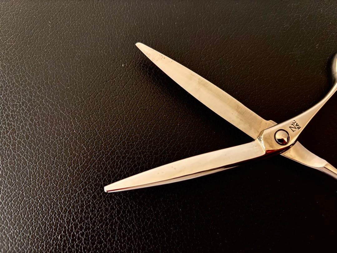 【最終セール】新品 未使用 ハイネッタ ナルト シザー レミートップ 208