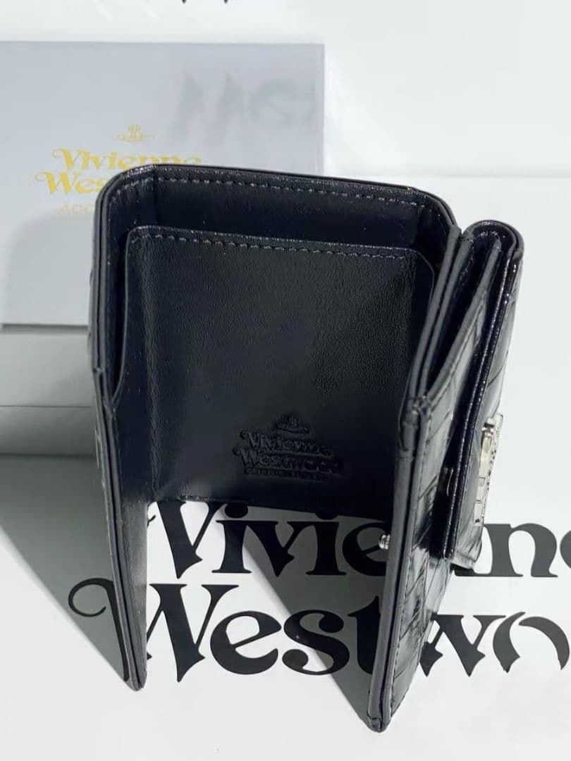Vivienne Westwood ブラック三つ折り財布 ＃21155