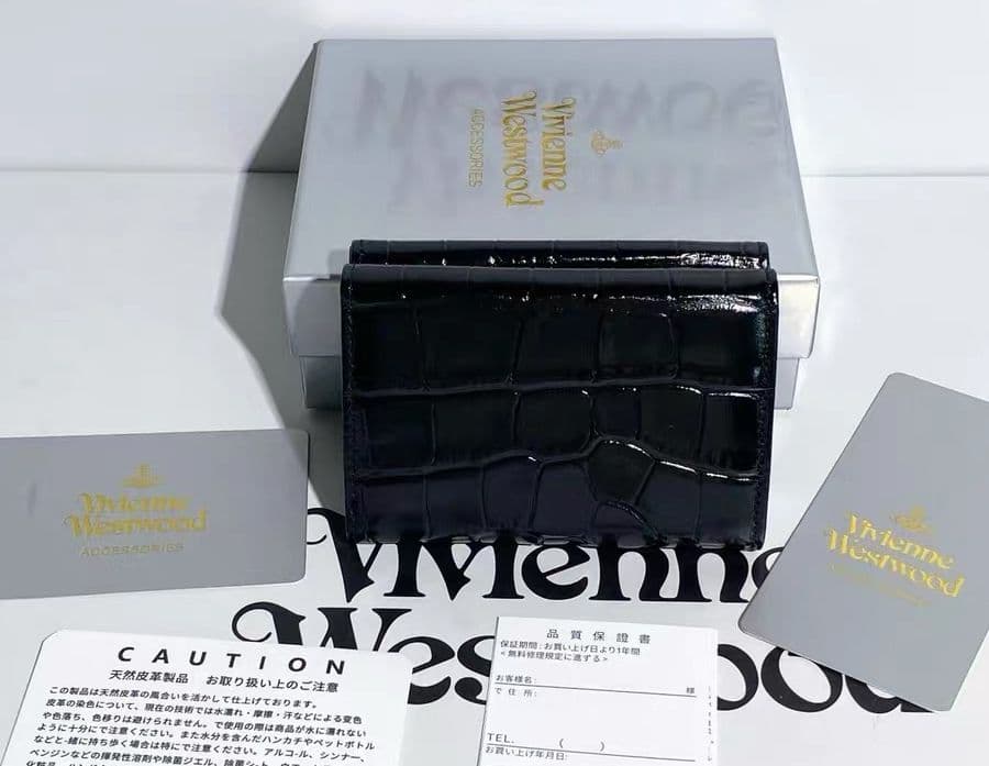 Vivienne Westwood ブラック三つ折り財布 ＃21155