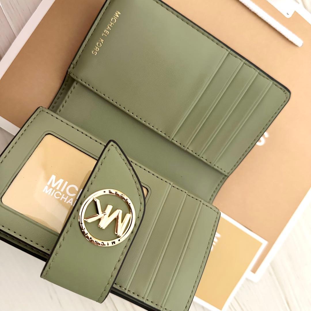 ★ 新品 MICHAEL KORS 折り財布 ライトグリーン 二つ折り財布