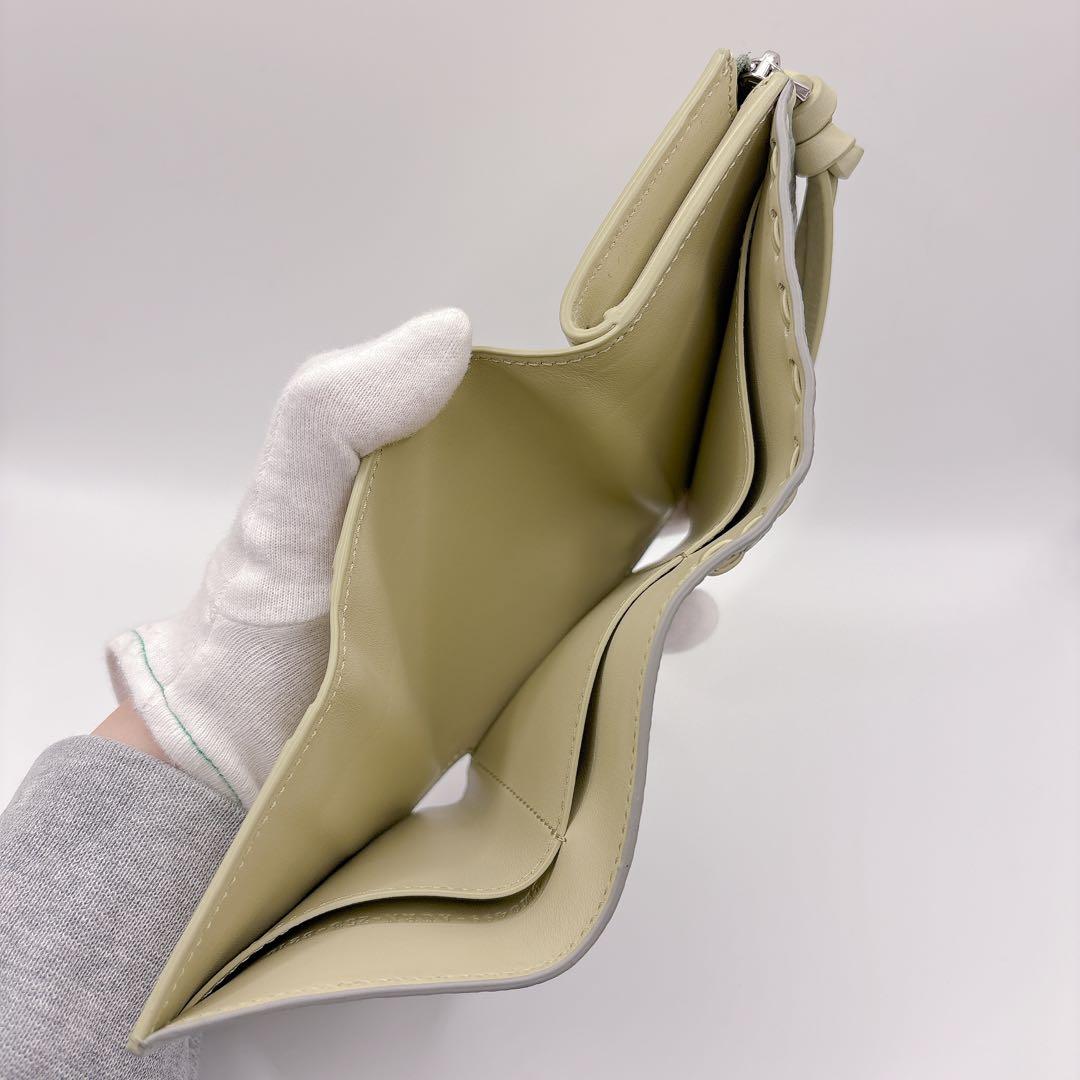 未使用 FENDI フェンディ ピーカブー マイクロ 三つ折り財布 グレー
