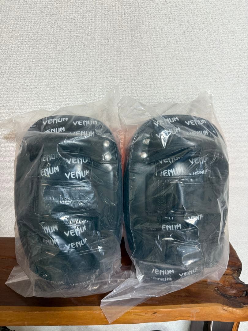 【新品未開封】VENUMキックミット黒オレンジ【ガチスパー特化】