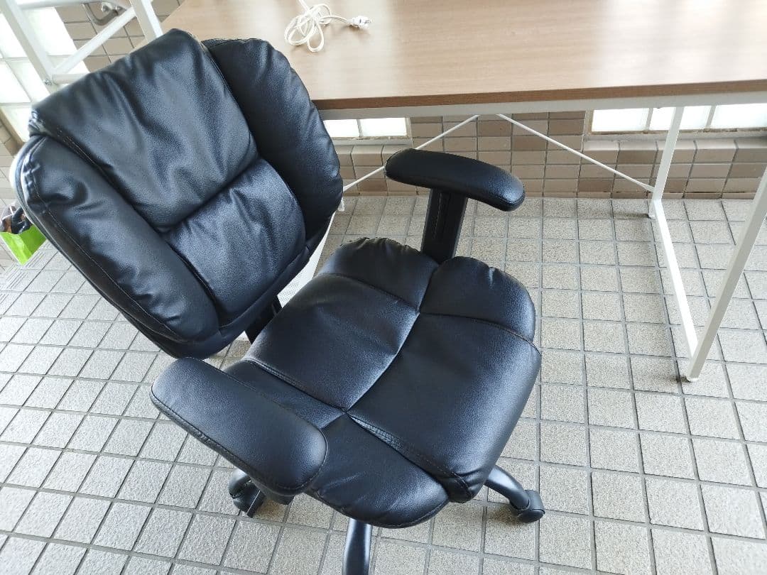 【うさたん】ラック付一体型デスク＆ニトリ オフィスチェアの2点セット