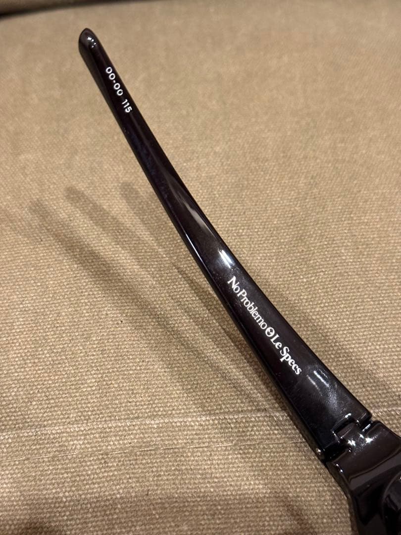 Le specs X No Problemo スポーツサングラス 男女兼用