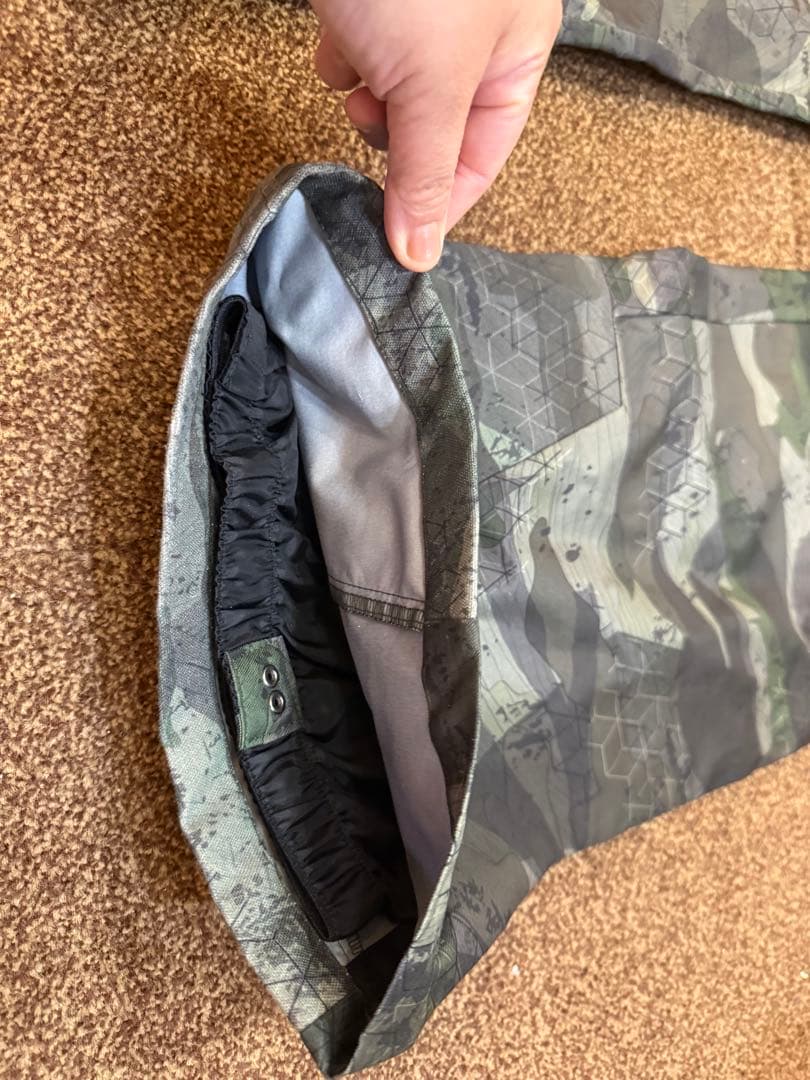 ⭐︎超美品⭐︎Oakley 迷彩 スノーボードパンツ M