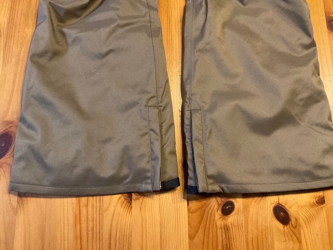 SCAPE×Mark Gonzalesコラボ　スノボウエア　セットアップ