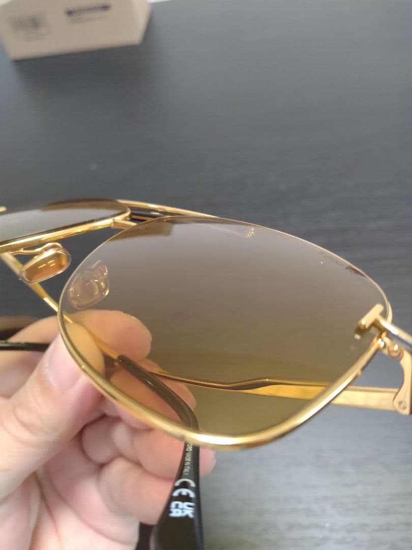 TOM FORD ティアドロップサングラス