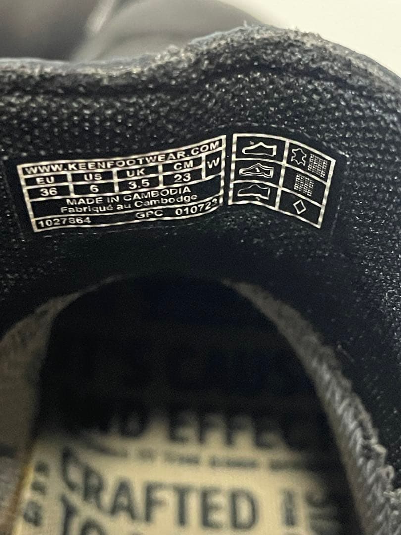KEEN ブラック サイドゴアブーツ エレナチェルシーsize23