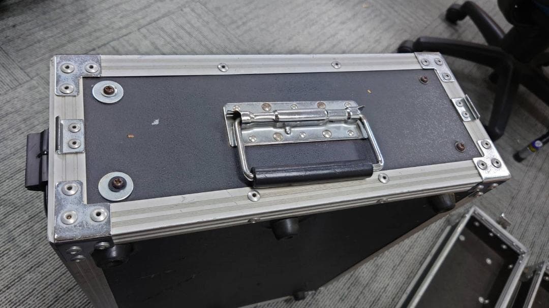 AMPEG SVT-400TH ベースアンプヘッド　3Uラックケース付き