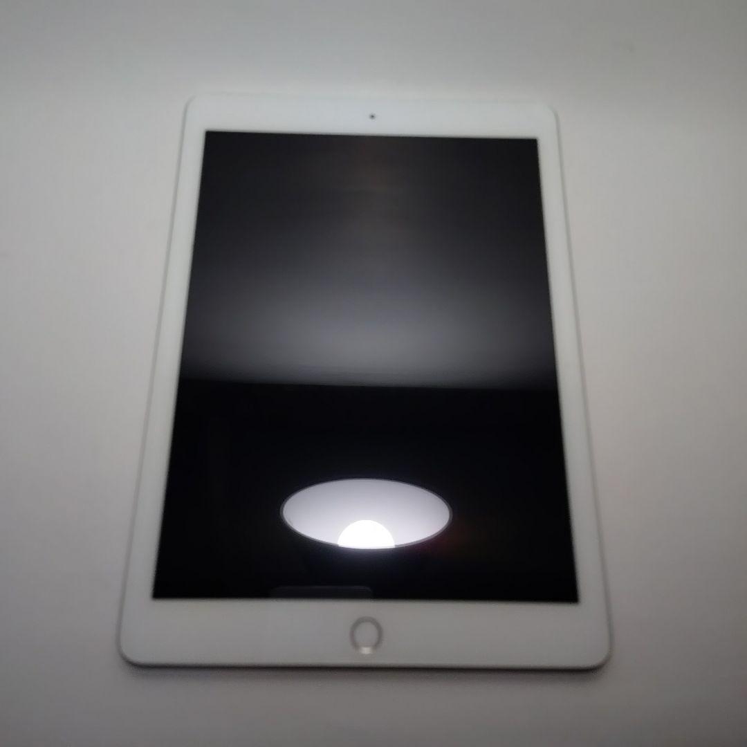 iPad 第6世代 Wi-Fi 128GB 中古