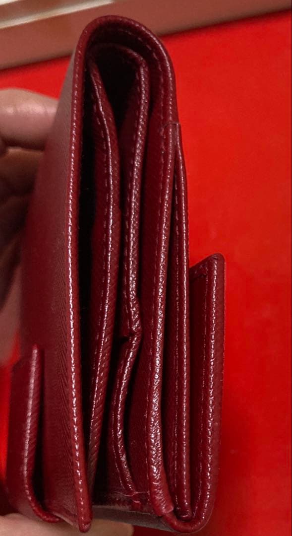 超美品✨プラダ　サフィアーノ　PRADA レッド 二つ折り財布
