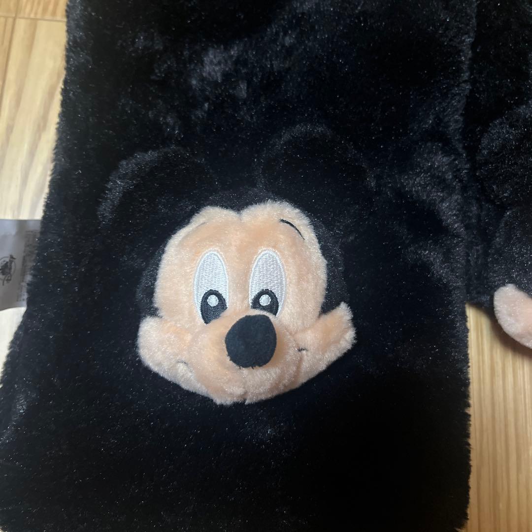 ディズニーストア　＊　ミッキー　マフラー、手袋セット