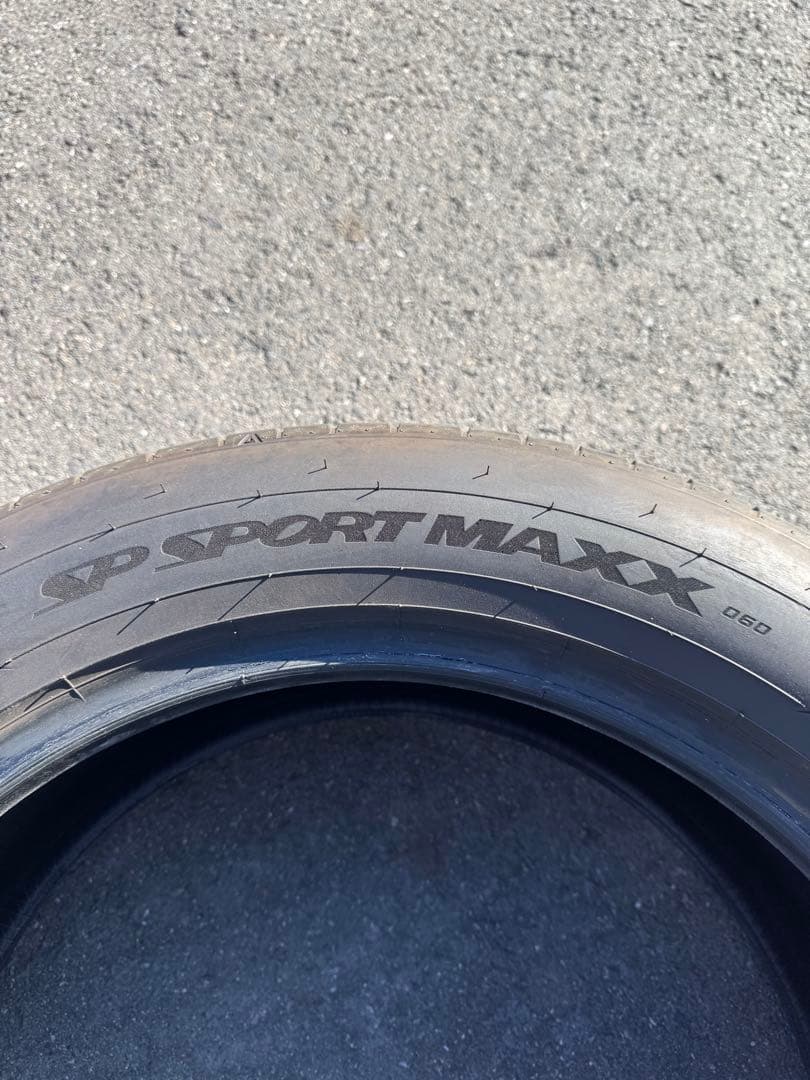 225/55R18 DUNLOP SPORT MAXX 24年制　4本