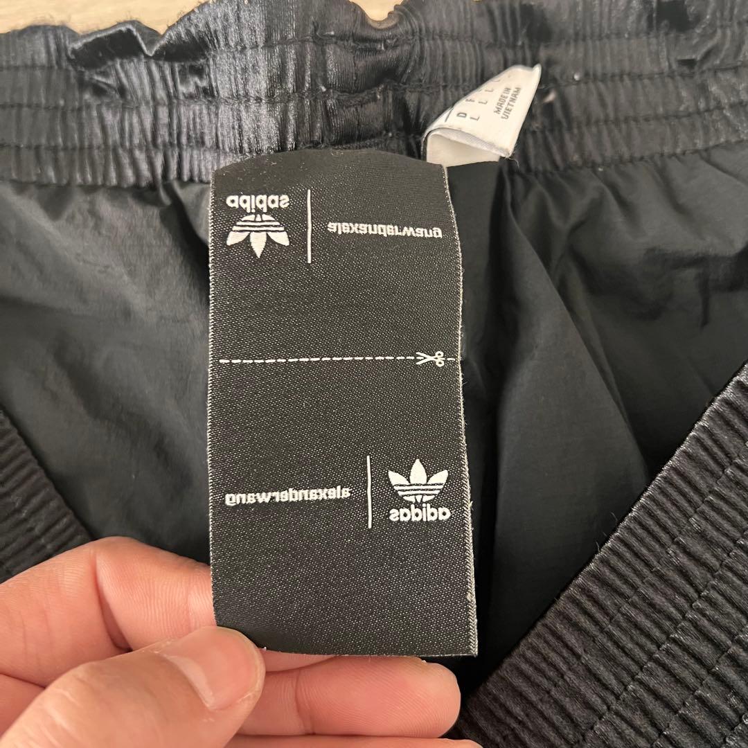 NAC anderwang adidas コラボ ロゴ入り ブラックパンツ
