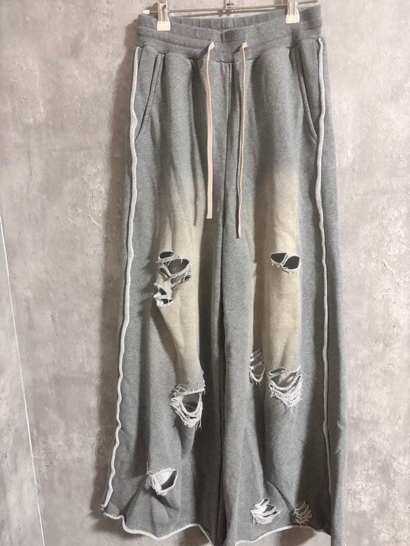 danke schon グレー　ダメージ加工　スウェットパンツ　 ワイドパンツ