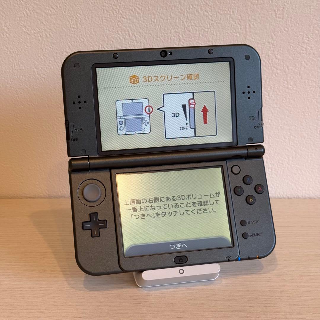 【極美品】Newニンテンドー3DS LL メタリックブラック 箱付き 3-092