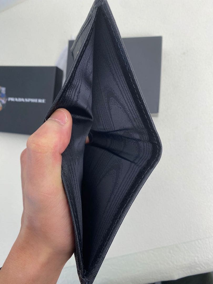 ⚠️Mobbu  購入禁止 PRADA ブラックレザー 二つ折り財布
