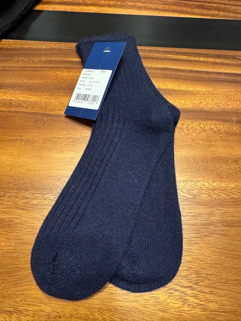 【新品・未使用】カシミヤ100%ソックス　23-24cm ネイビーとグレー