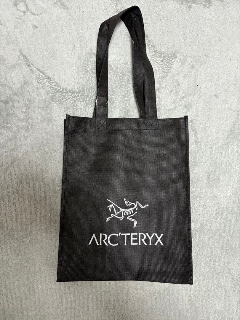 ARC'TERYX ビーニー 黒/グレー QRコード本物確認済み　ショッパー付