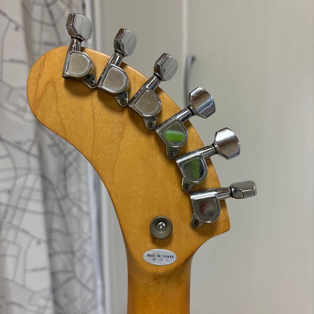 FERNANDES ZO-3 イエロー　完動品　弦高低く弾きやすいです　弦新品