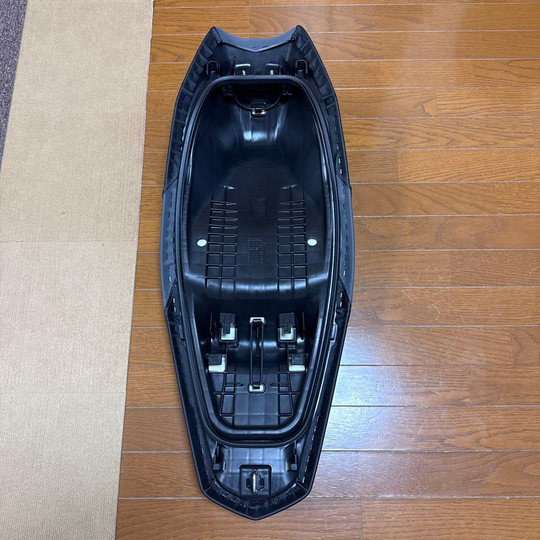 ホンダpcx125 jk05 純正シート (新車外し)