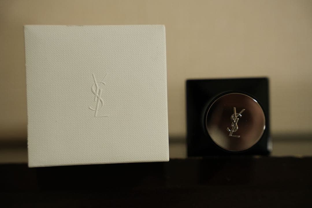 Yves Saint Laurent VINYLE オードパルファム 125ml