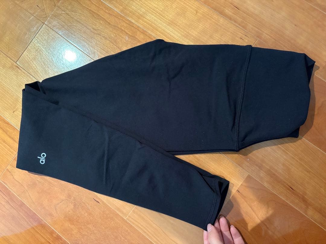 alo yoga レギンス