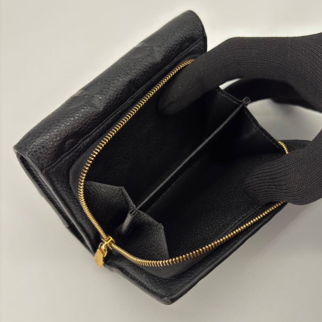大人気 現行 極美品 ルイヴィトン アンプラント メティス 三つ折り財布 黒