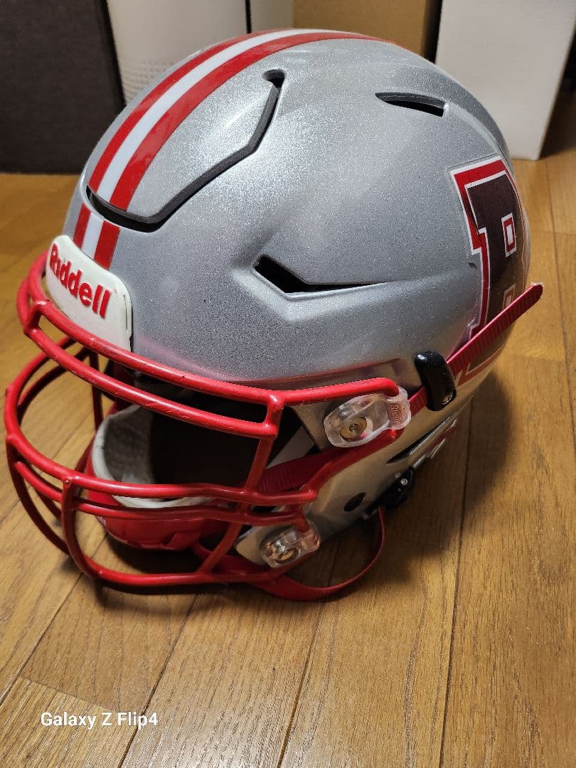 Riddell アメリカンフットボールヘルメット(Brown大学)