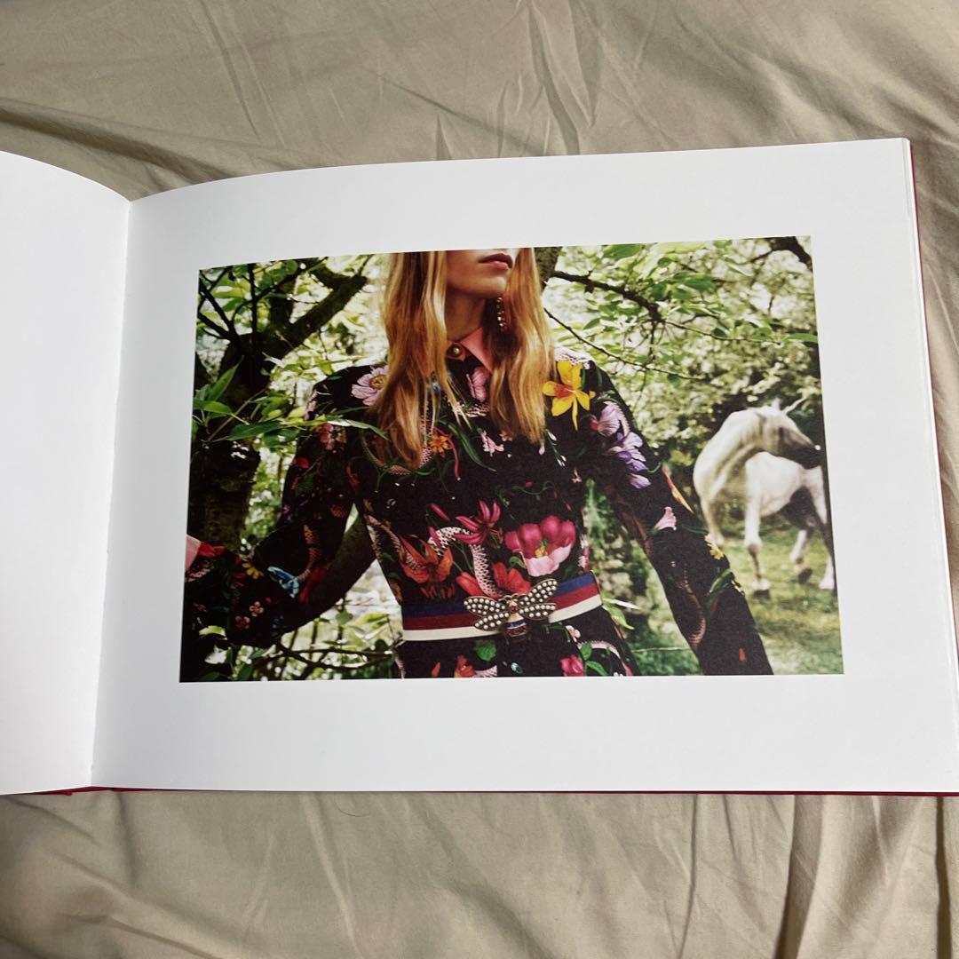 GUCCI ファッション写真集