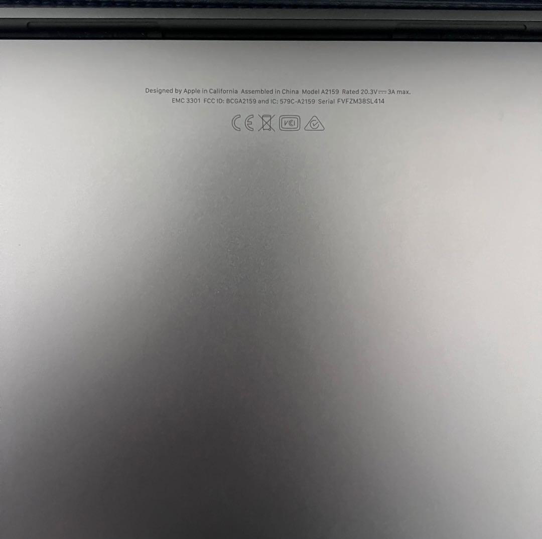 極美品MacBook Pro 2019/1.4GHz QC/16GB/256GB