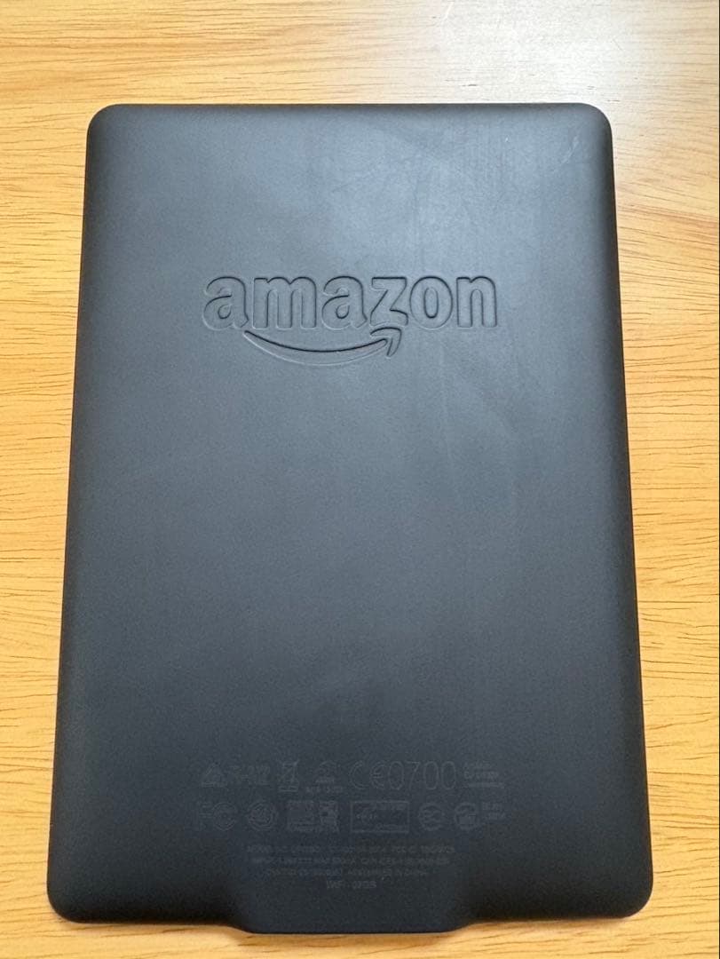 Kindle Paperwhite (第7世代) 本体32GBとカバー