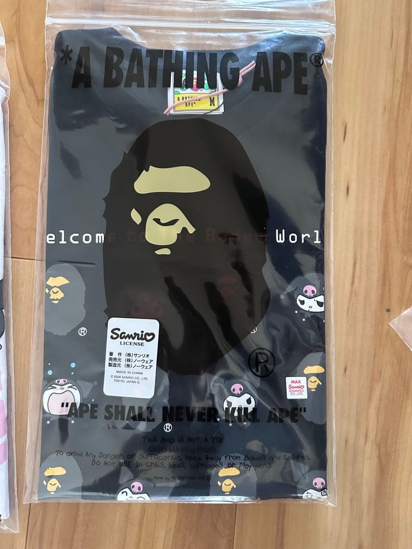 A BATHING APE サンリオコラボ Tシャツ Mサイズ