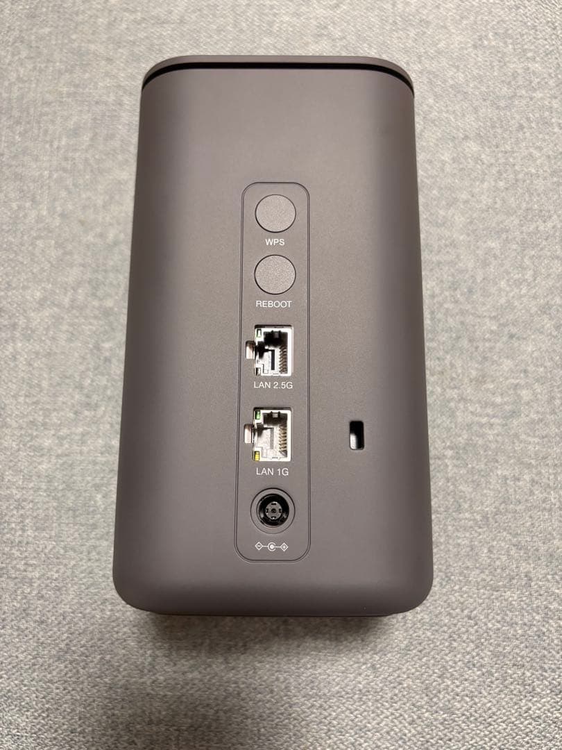 ドコモ5G HR02 docomo