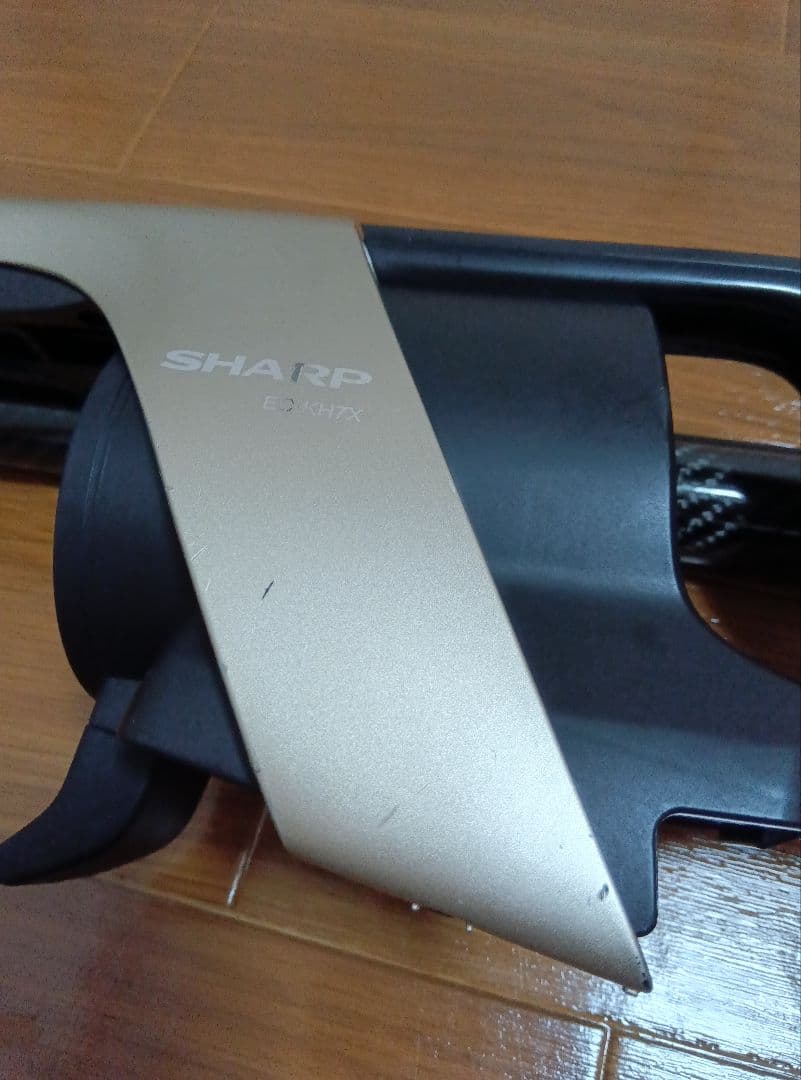 SHARPコードレス掃除機RACTIVEAir バッテリー2個付きでお得です!