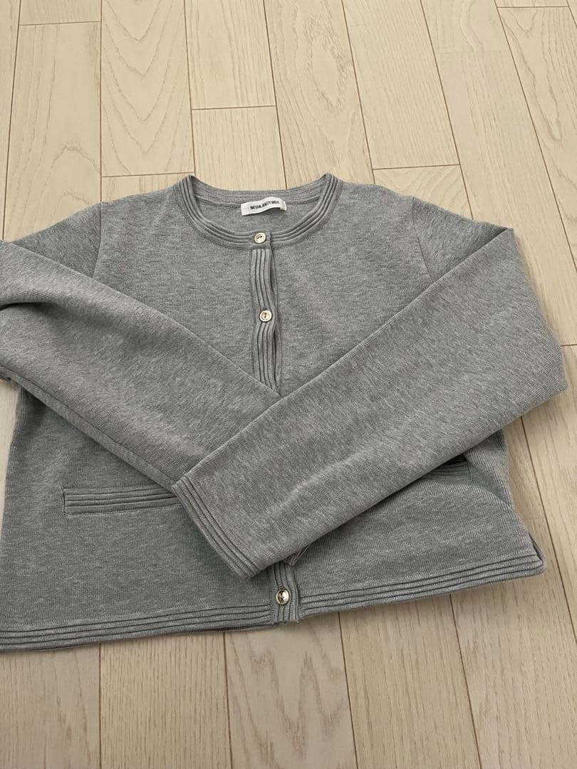 グレー カーディガン 美品