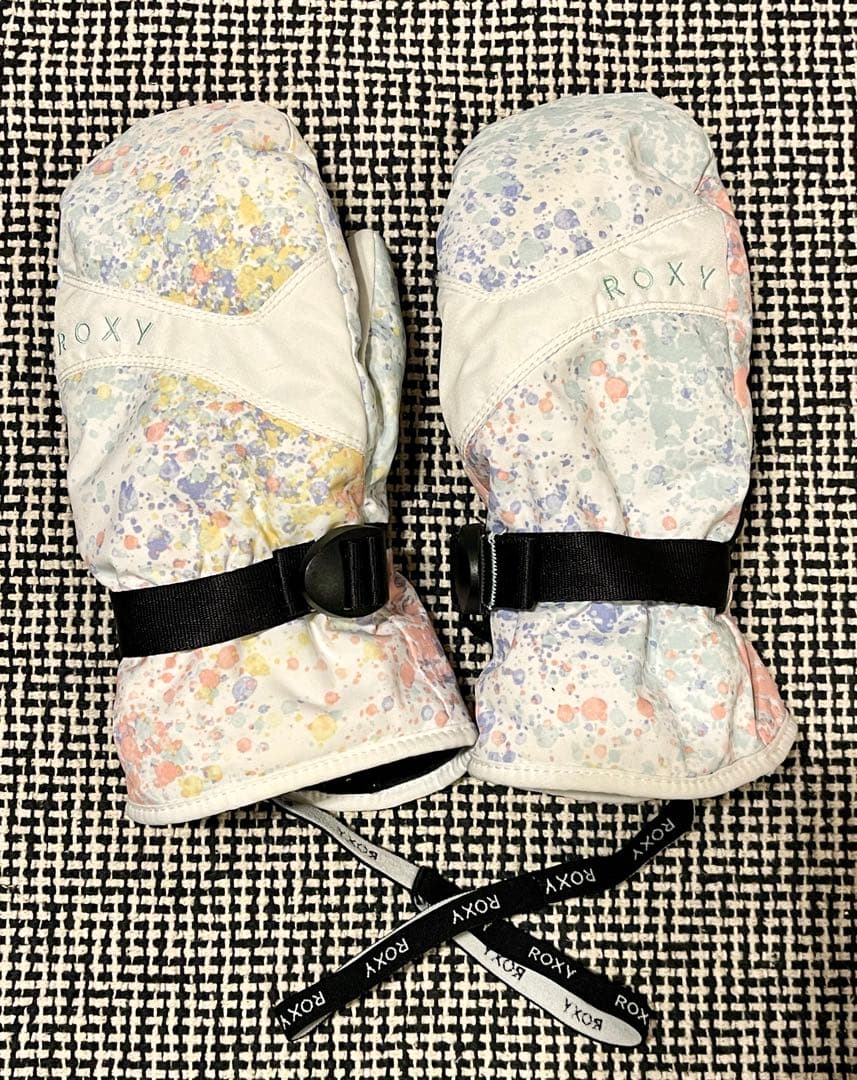 子ども用anonヘルメット・SMITHゴーグル・ROXYグローブ・プロテクター