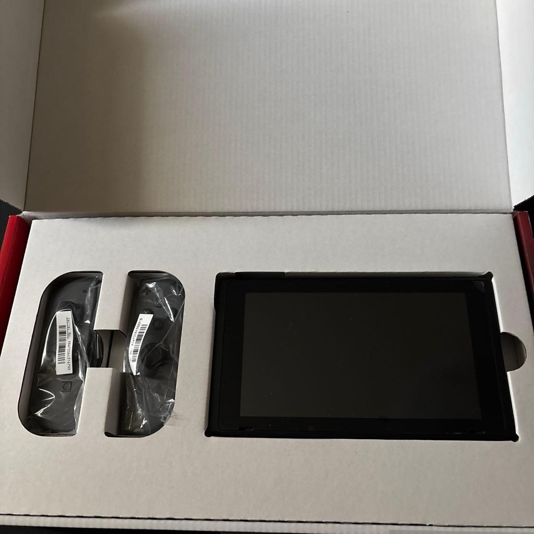 Nintendo Switch本体、Joy-Con グレー、SDカード32GB等