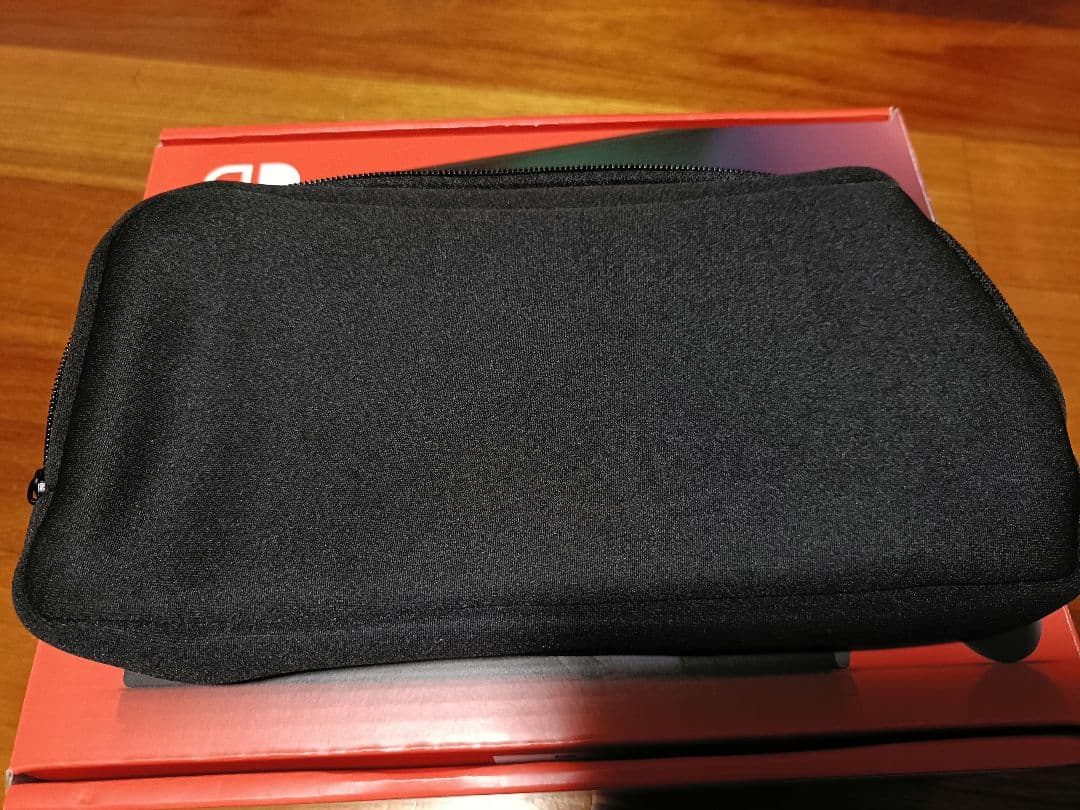 【SDカード付き/新型】Nintendo Switch（ジョイコン：グレー）