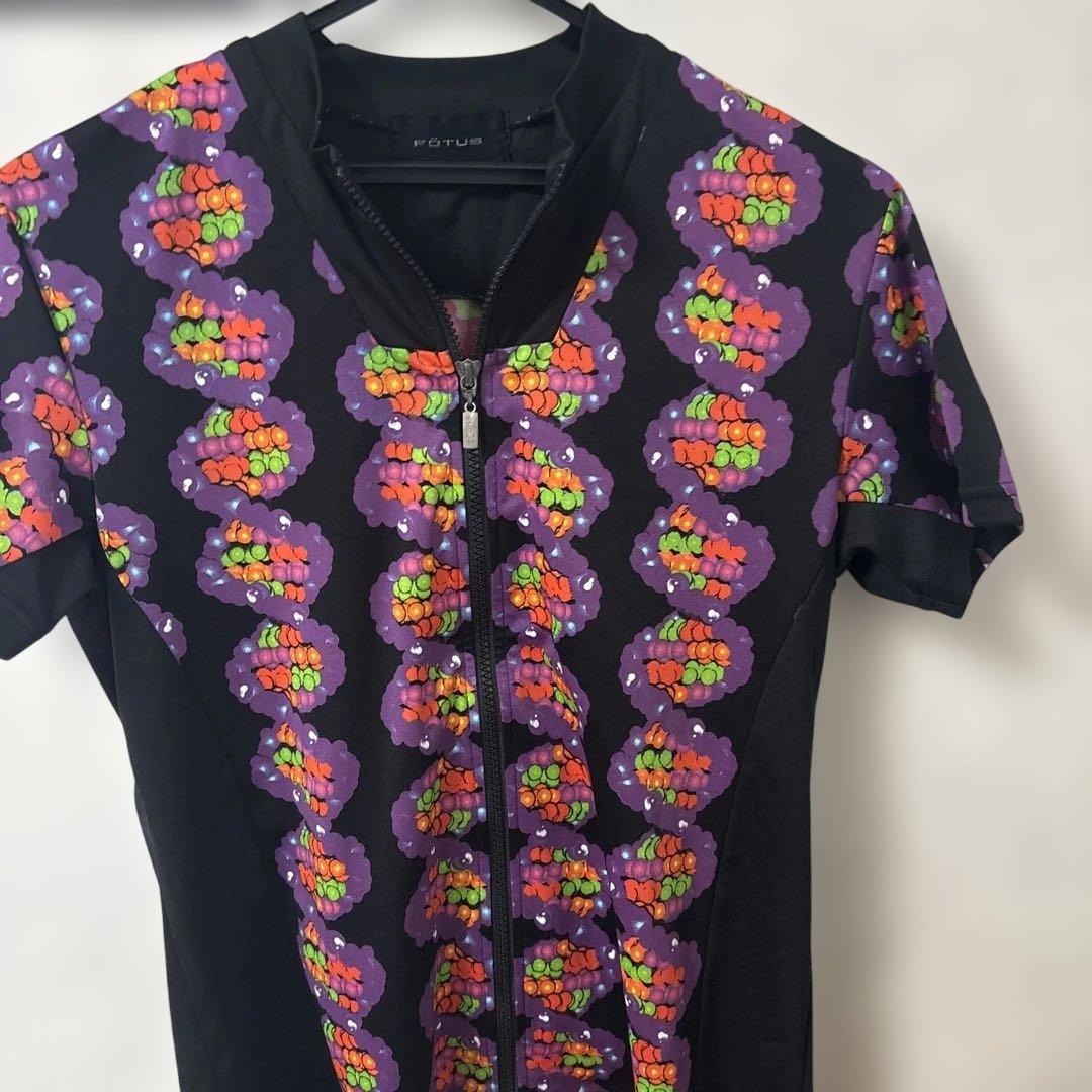FÖTUS カラフルグラフィックTシャツ