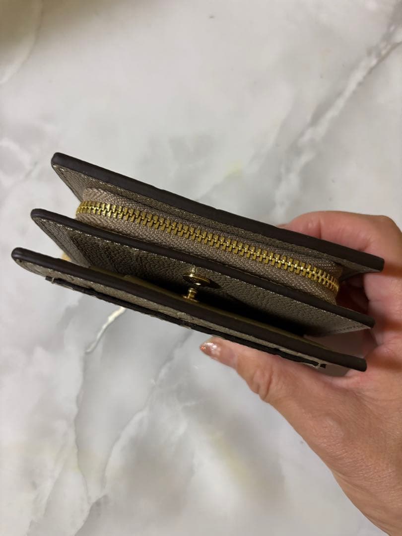 新品☆2つ折り財布ベージュ