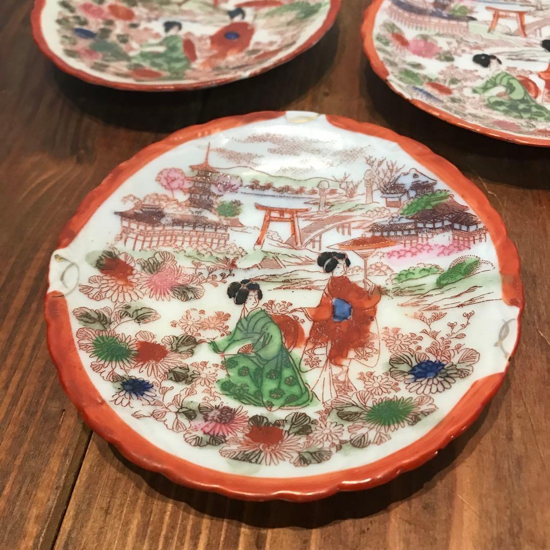 美品　陶芸　年代物　赤絵皿　菊花　銘々皿　丁寧に描かれた　華やかな皿　薄い作り