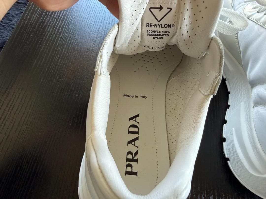 PRADA プラダ PRAX 01 Re-Nylon スニーカー メンズ 白