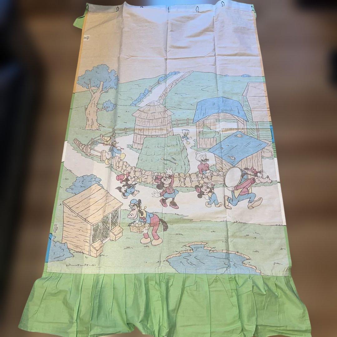 ボ*ン様 新品ヴィンテージミッキーパレードドナルドDisneyカーテン100×1