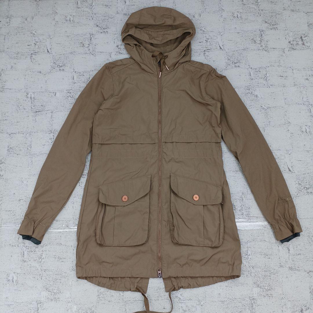 MOUNTAIN HARDWEAR ナイロンマウンテンパーカー
