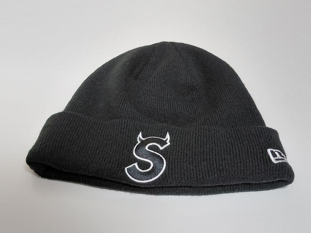 美品　Supreme　New Era　S Logoツノ　Beanie　Black
