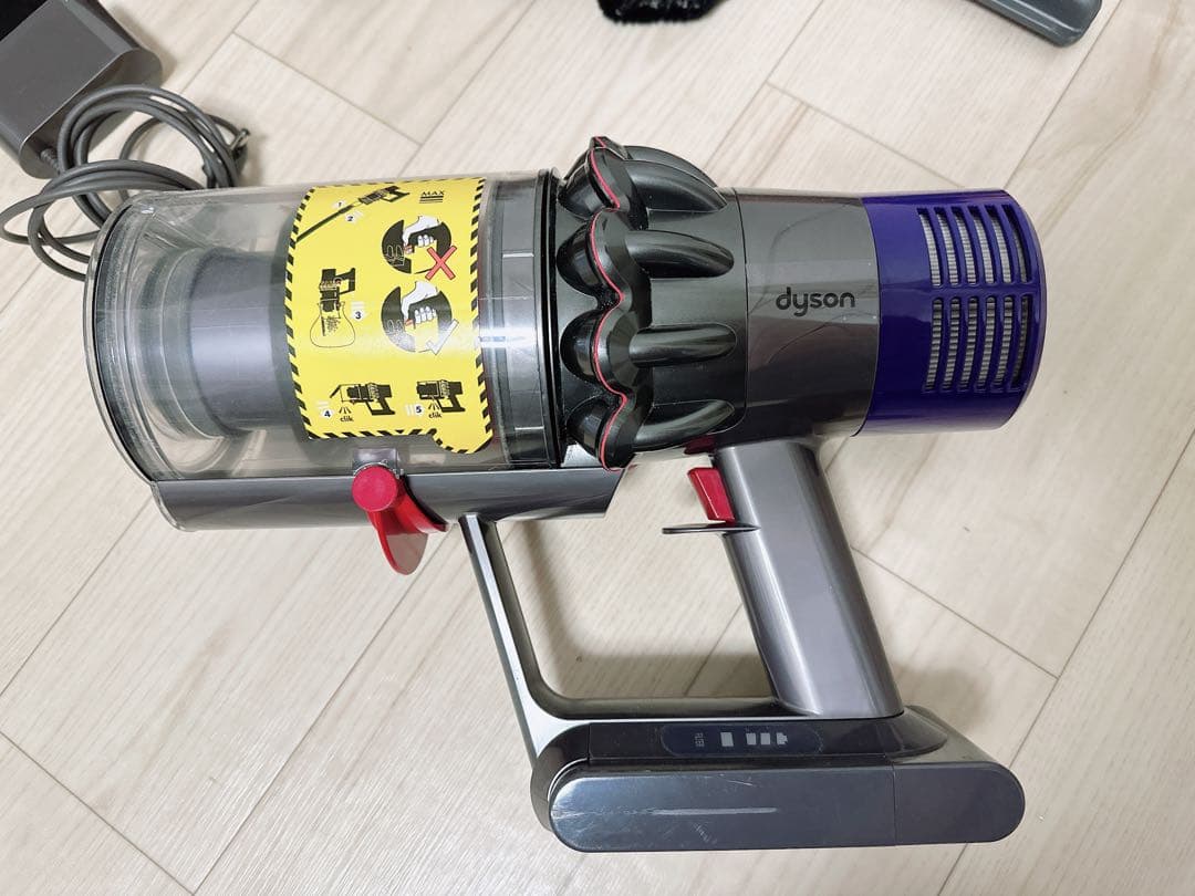 Dyson ダイソン掃除機V10